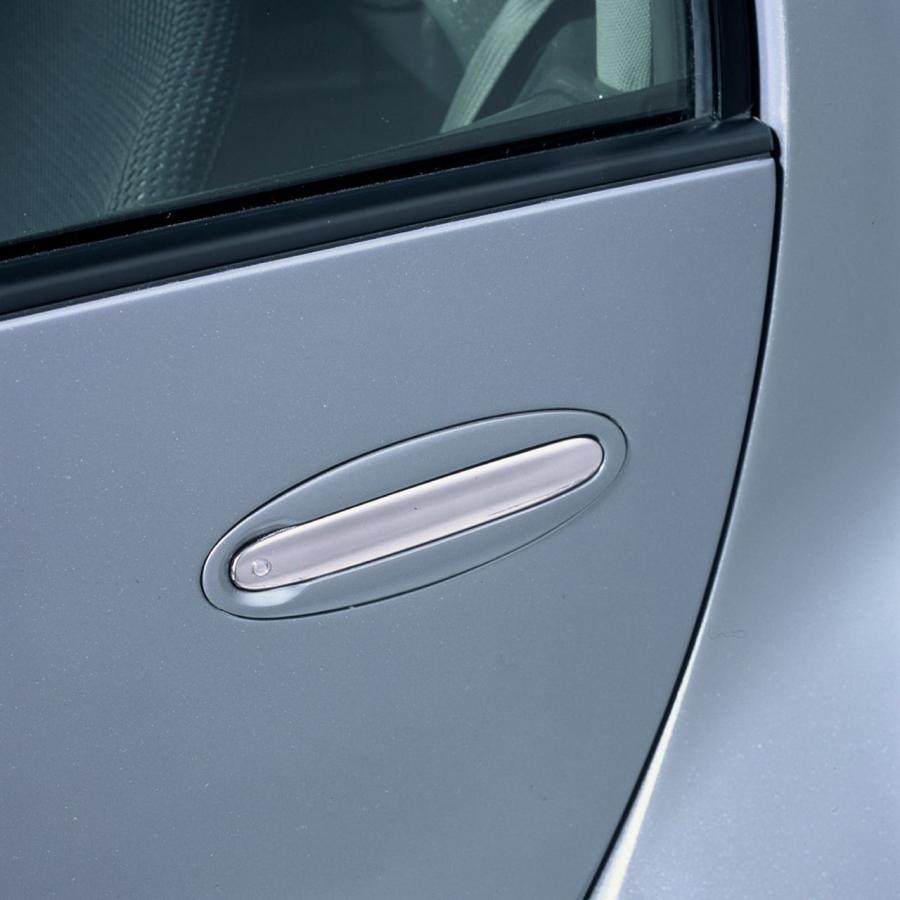  Mitsubishi i Concept 2003 года  (фото 14 из 15)